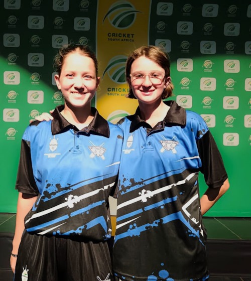 megan webb an d jess candler in sa cricket team