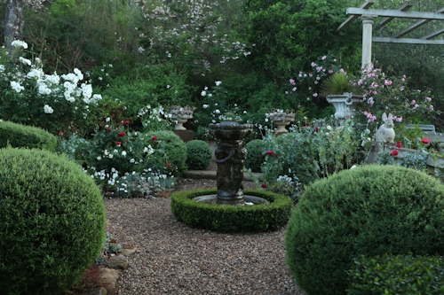 waterford hall gardens